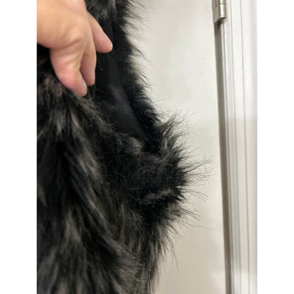 White House Black Market Faux Fur Long Vest Gray Black Sleeveless Jacket Med - Picture 9 of 15